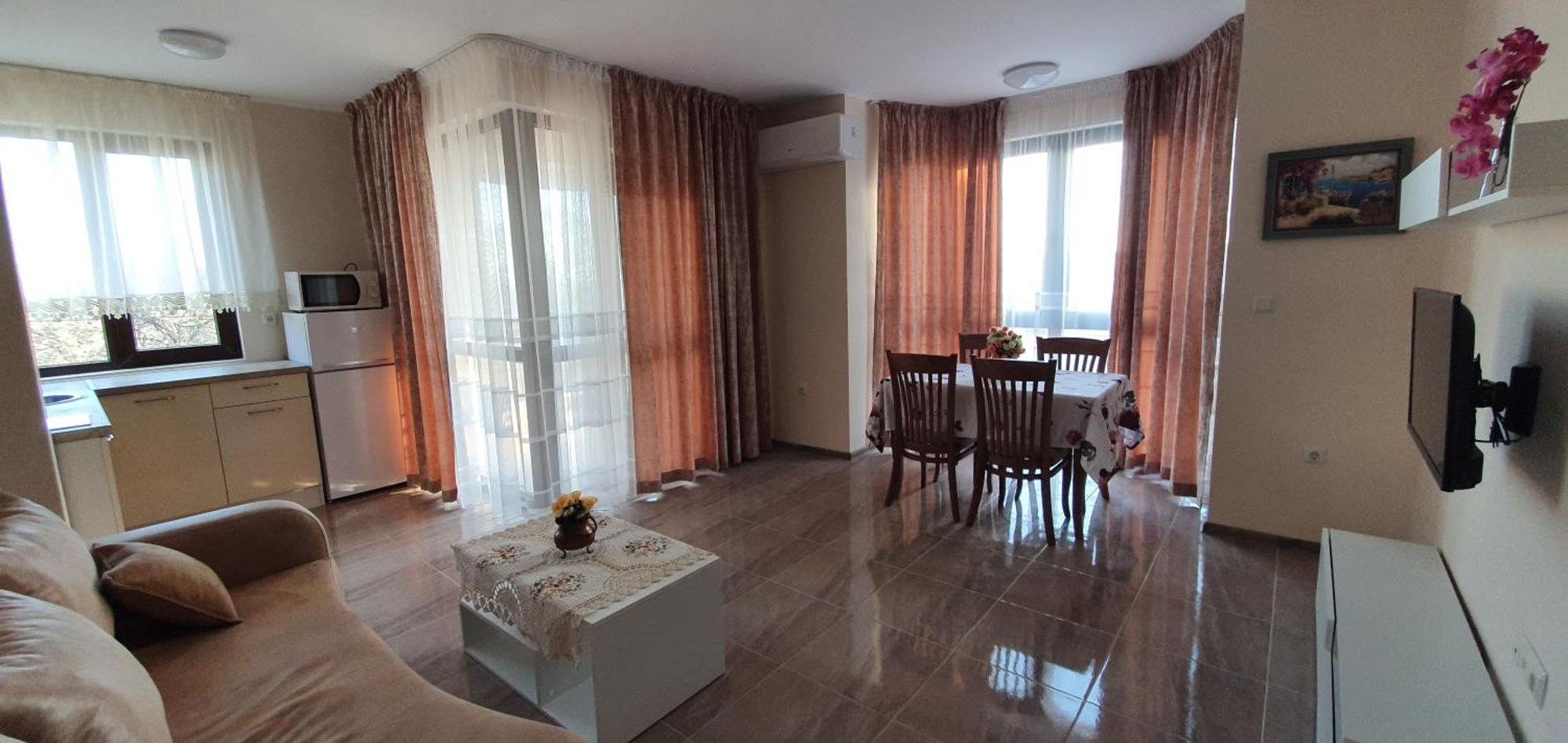 Luxury Ekaterina Apartment *